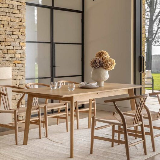 Gallery Direct Nord 6-8 Seater Extending Dining Table Oak